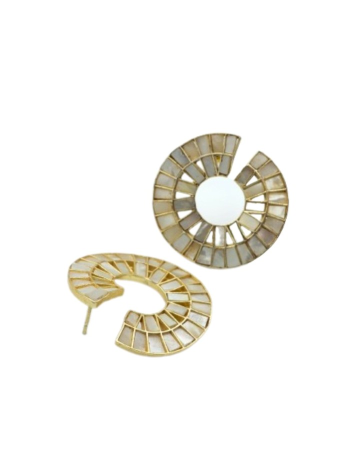 Mother of pearl circular party earrings