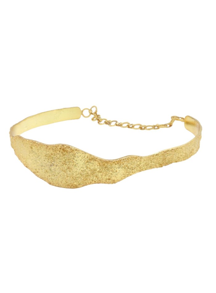 Gold-plated choker with flat embossed surface