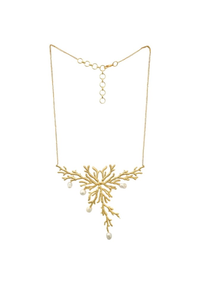 Collier en plaqué or avec ornements en récifs et perles blanches