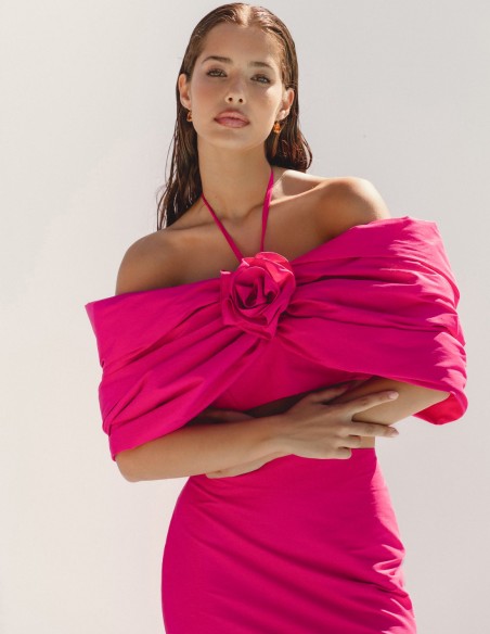 Top de fiesta anudado con mangas caídas y detalle flor fucsia Top de fiesta anudado con mangas caídas y detalle flor fucsia