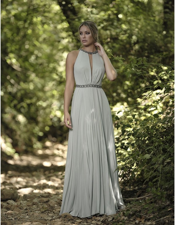 Robe de soirée longue et plissée avec strass