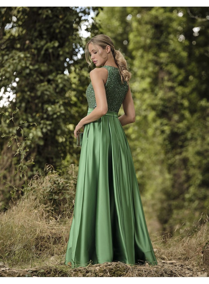 Robe de soirée longue en satin avec paillettes