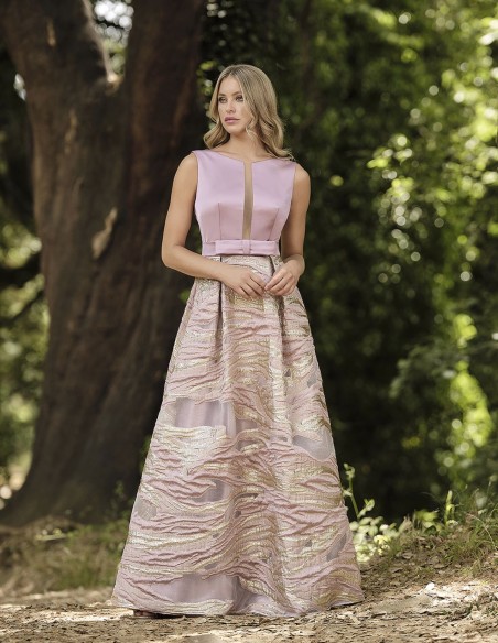 Vestido de fiesta largo bordado cuerpo cut-out
