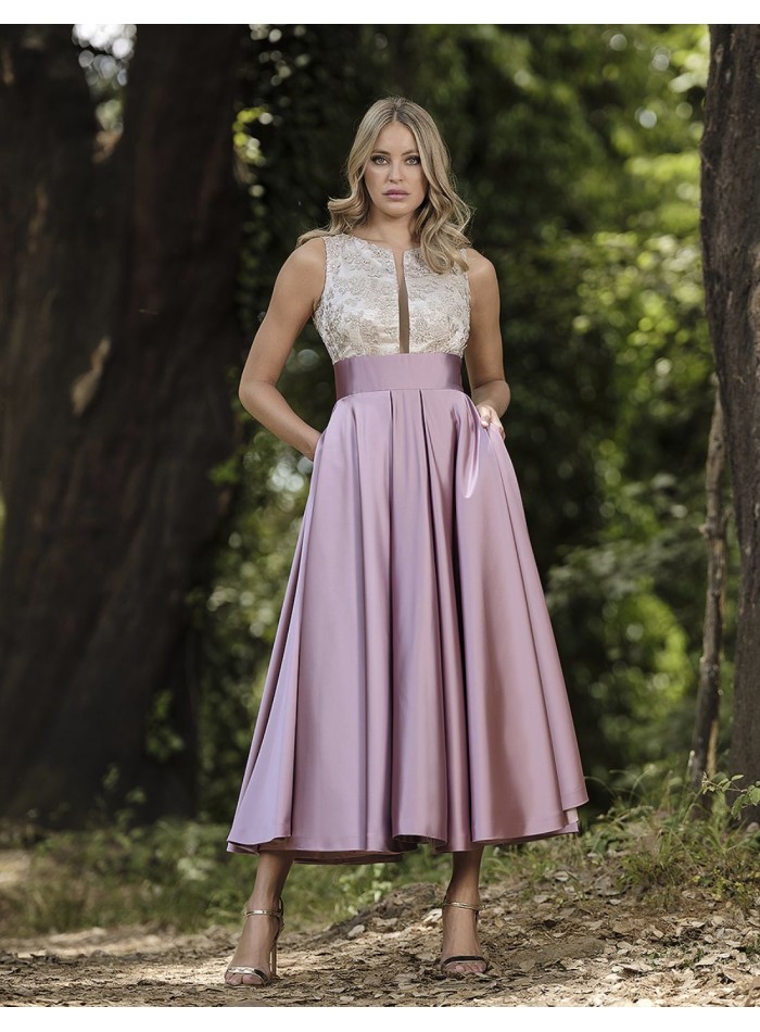 Robe de soirée midi rose avec broderie dorée