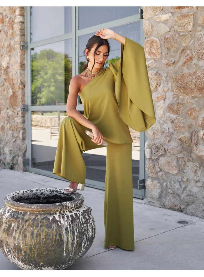 Contrast Trim Asymmetric Halter Neck Sleeveless Blouse main image 1