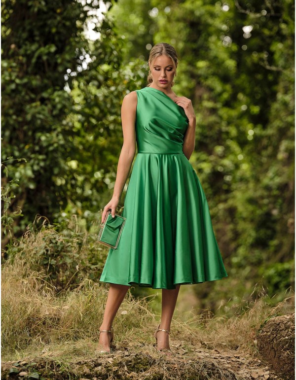 Vestido midi de fiesta de alta costura para invitadas como madrina.