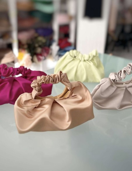 Satin satin crinkled party clutch bag