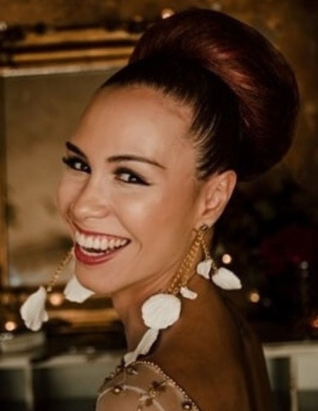 Bridal earrings with white petals dangling. Bridal earrings with white petals dangling.