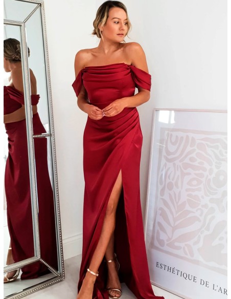 Evening dress with bandeau neckline, bodice and satiny fabric