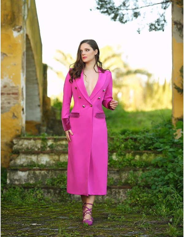 Robe de soirée croisée avec décolleté plongeant 2