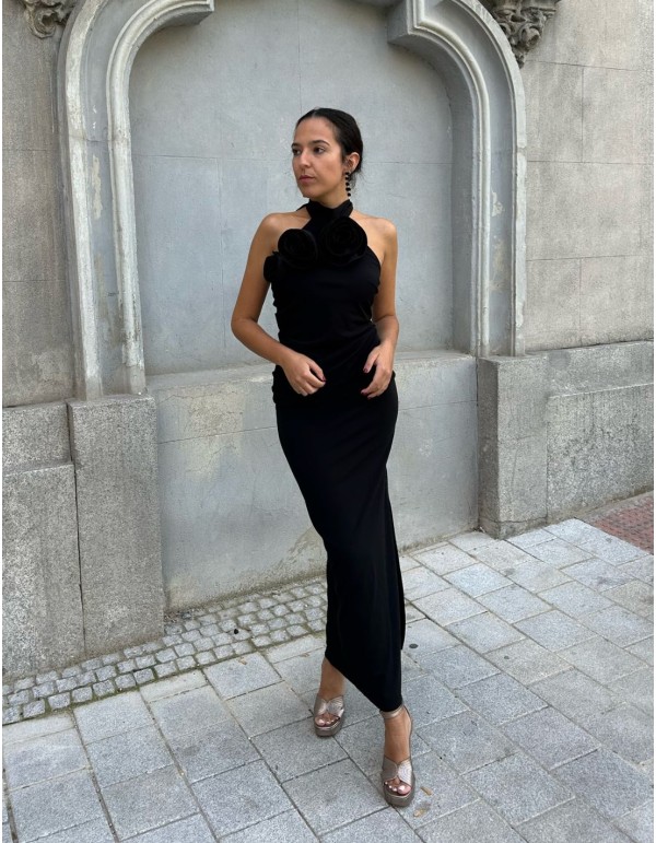 Black midi party dress for parties.