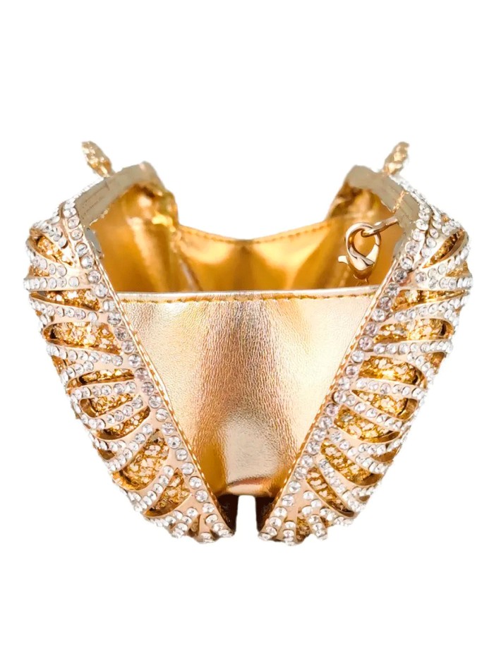 Sac à main allongé, orné de cristaux sur une...