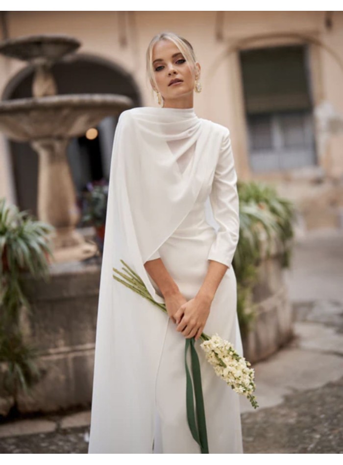 Long wedding dress with V-neckline