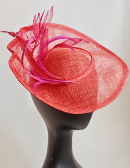 Plate style headdress for guests. Plate style headdress for guests.