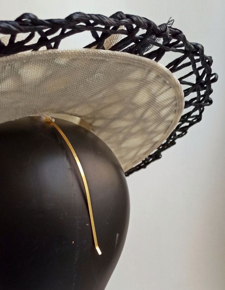 Guest pamela with bow and raffia grid. Guest pamela with bow and raffia grid.