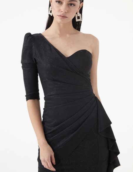 Vestido largo de fiesta con destellos negros para fiestas. Vestido largo de fiesta con destellos negros para fiestas.