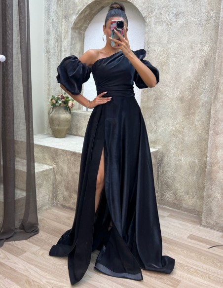 Long satin party dress with balloon sleeves INVITADISIMA