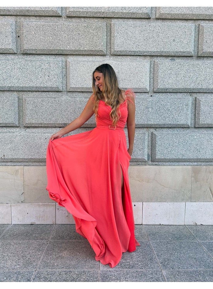 Vestido de fiesta largo con cuerpo plisado y tirante adornado coral