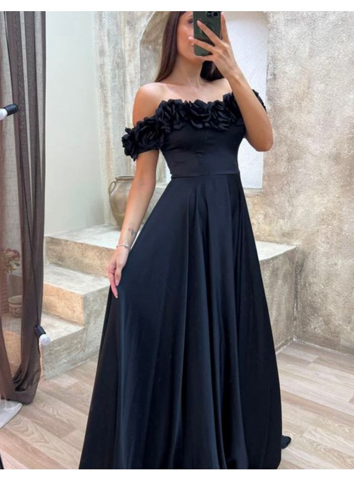 Robe de soirée à encolure bandeau fleurie