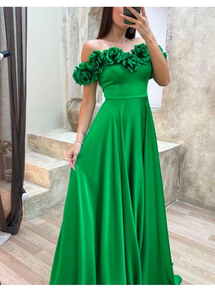 Robe de soirée à encolure bandeau fleurie