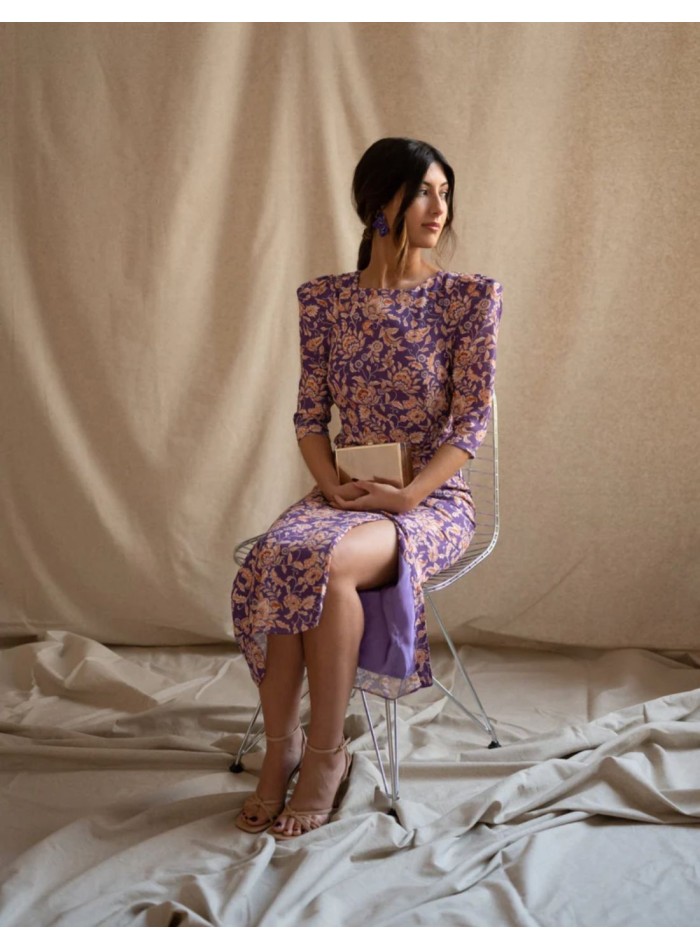 Robe midi à imprimé floral violet et manches volantées