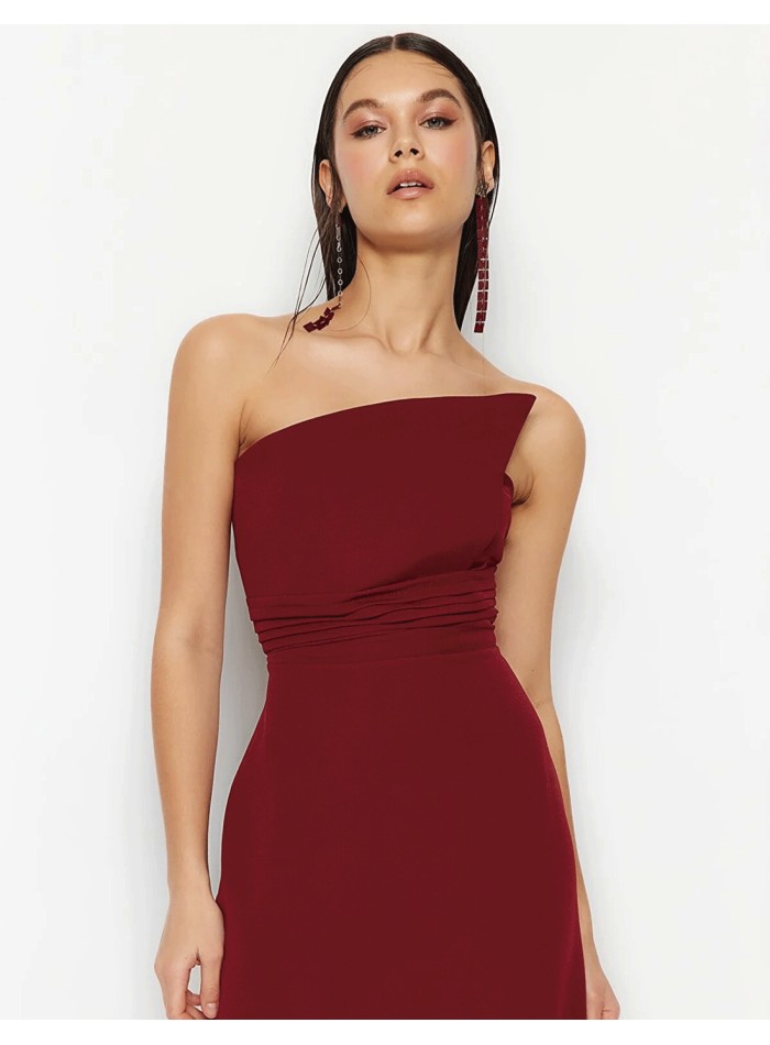 Vestido de fiesta palabra de honor invitada