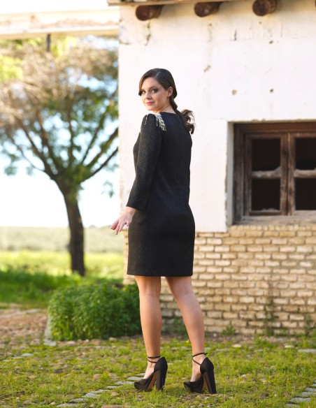 Vestido de fiesta corto con detalles en la hombrera negro Vestido de fiesta corto con detalles en la hombrera negro