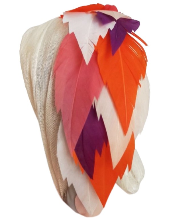 Diadema de color marfil para novias.
