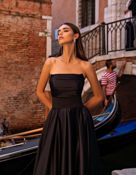 Robe longue de soirée à bretelles