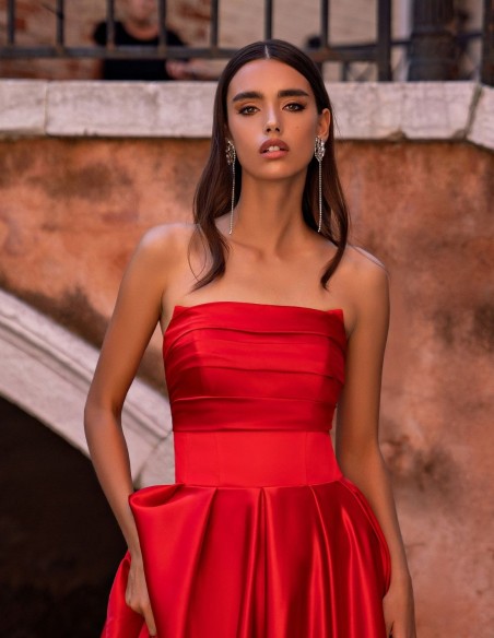 Robe longue de soirée à bretelles