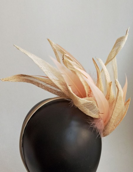 Diadema para invitadas a eventos de día.