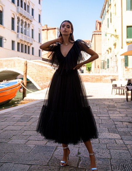Vestido midi de fiesta con volantes de tul