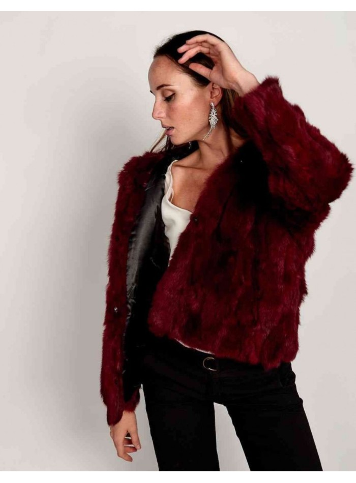 Manteau en fourrure de lapin avec capuche