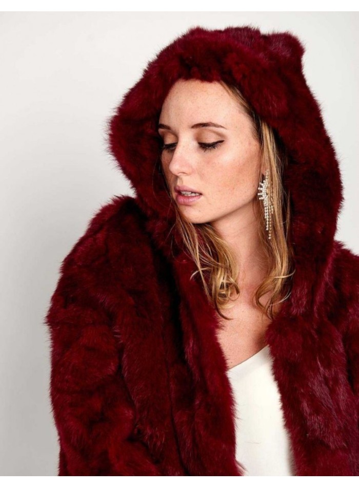 Manteau en fourrure de lapin avec capuche
