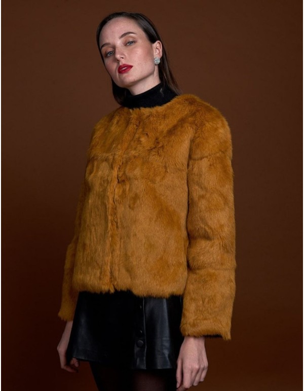 Veste en fourrure de lapin à col rond