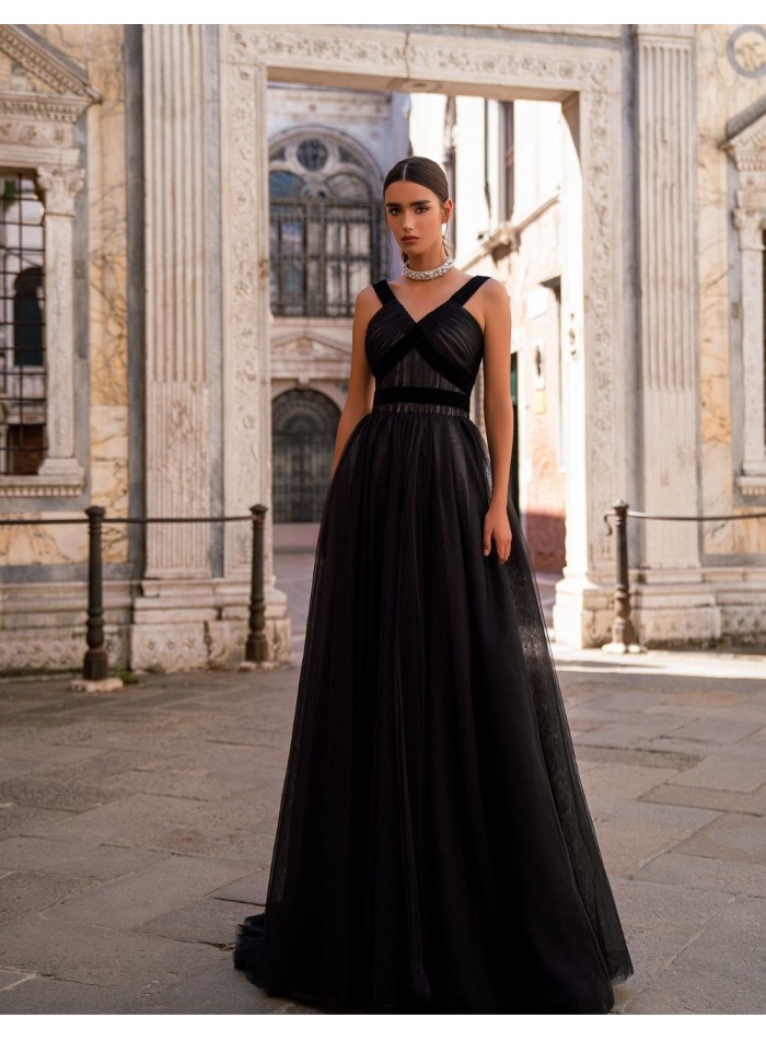 Robe longue de fête avec corsage plissé et jupe en tulle