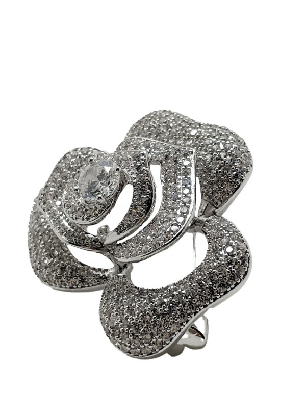 Broche en forme de rose avec cristaux