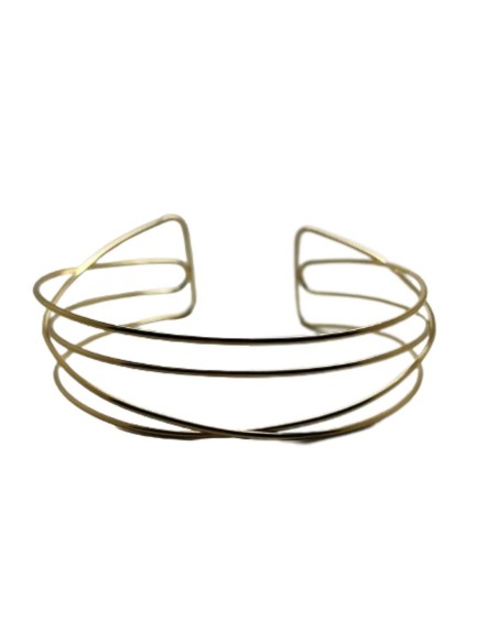 Golden choker for guests. Golden choker for guests.