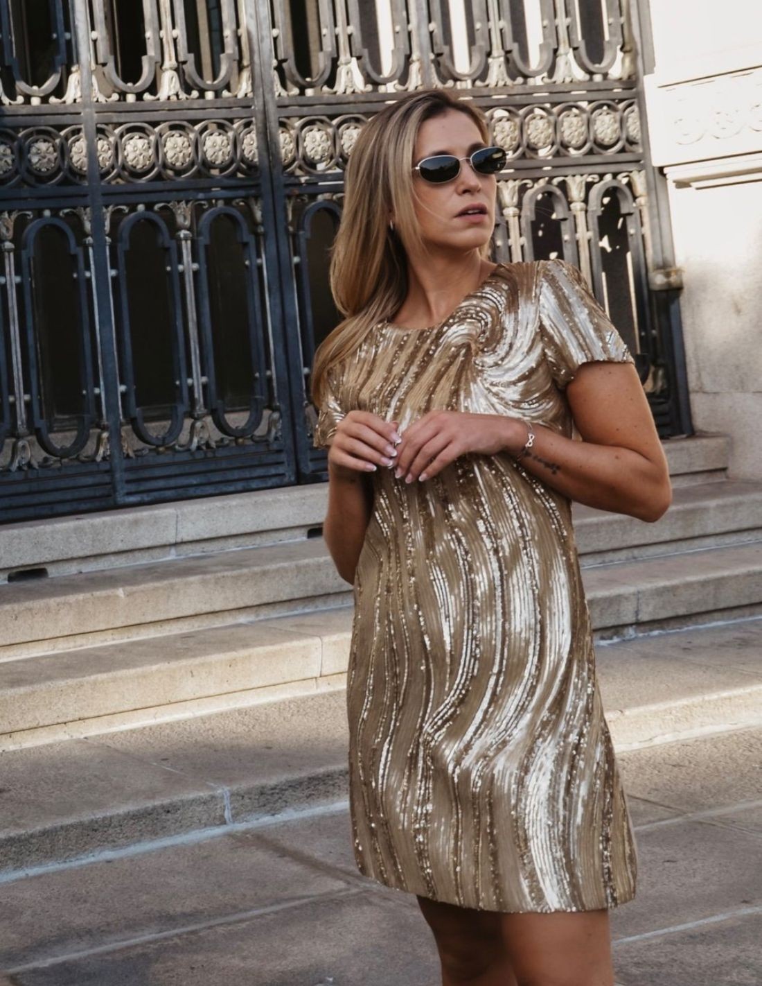 Short gold party dress with sequins