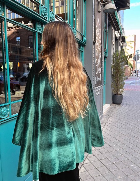 Velvet cape with slit