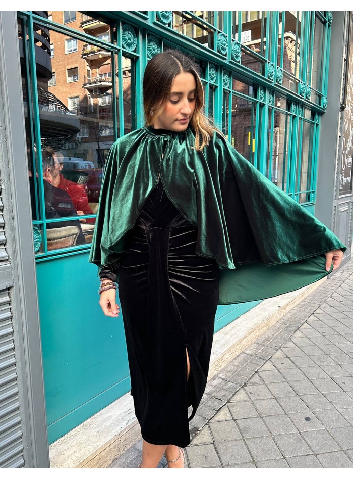 Velvet cape with slit