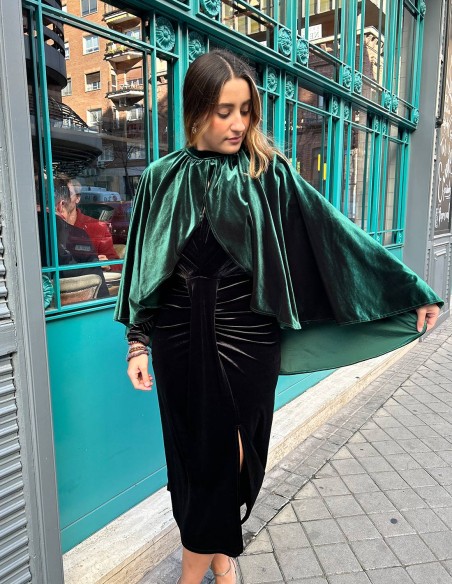 Capa de fiesta de terciopelo con abertura