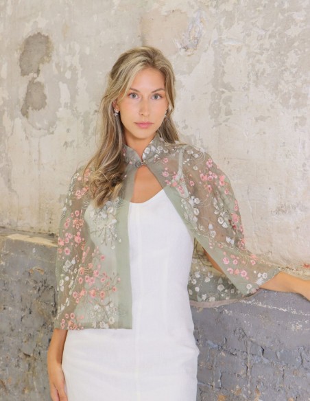 Cape de fête courte en organza de soie brodée