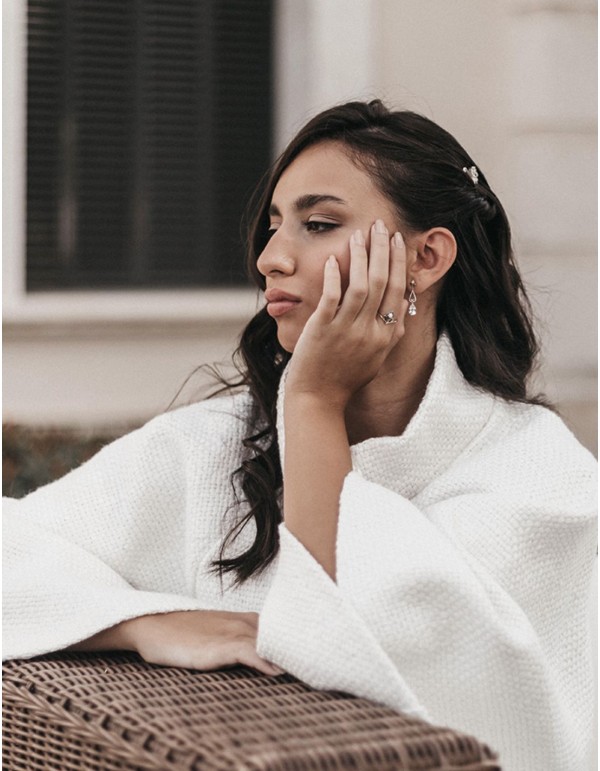 Cape de fête blanche avec Boutonnières fantaisie 2