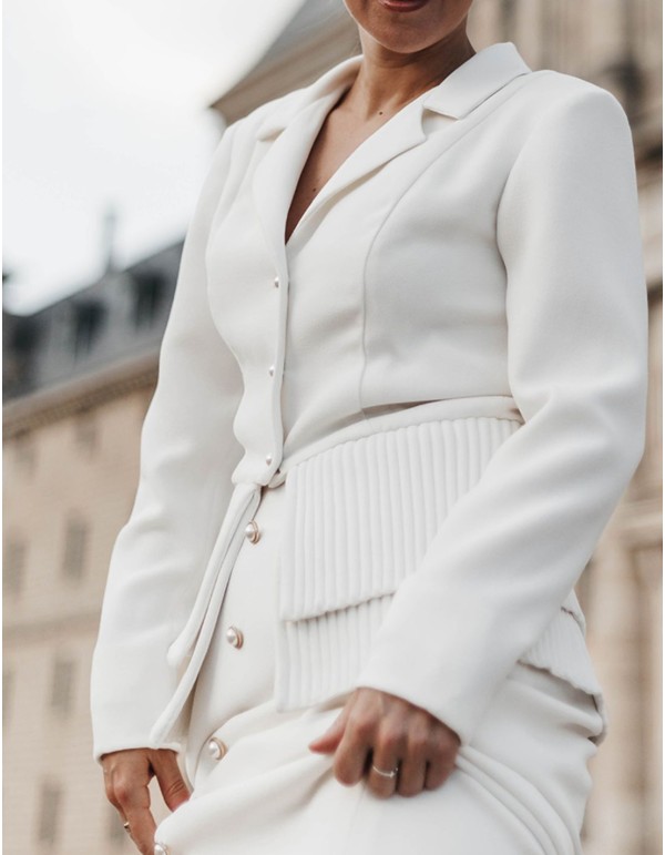 Chaqueta americana blanca de novia con botones 2