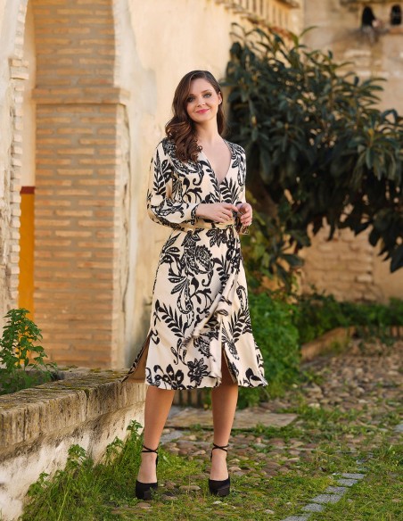 Printed midi party dress for guests. Printed midi party dress for guests.