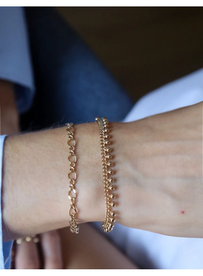 Gold plated bracelet with small and thick beads