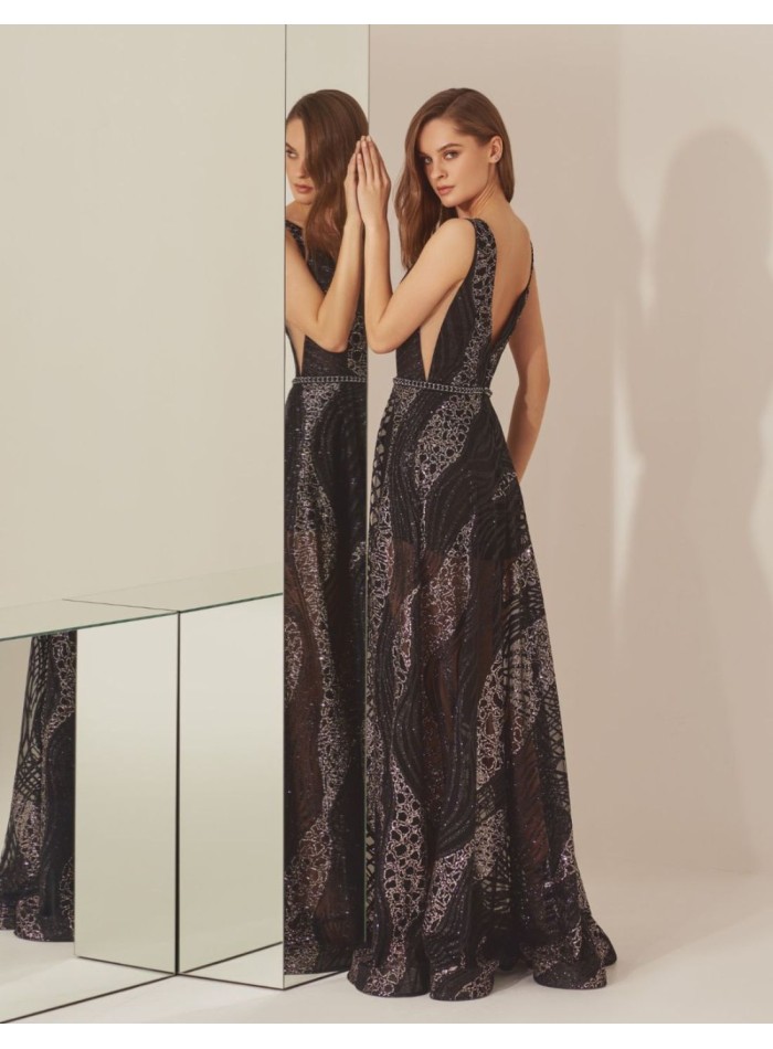 Robe longue de soirée noire brodée de strass