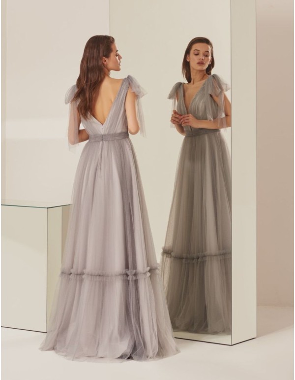 Long party dress with layers of tulle and bows 2
