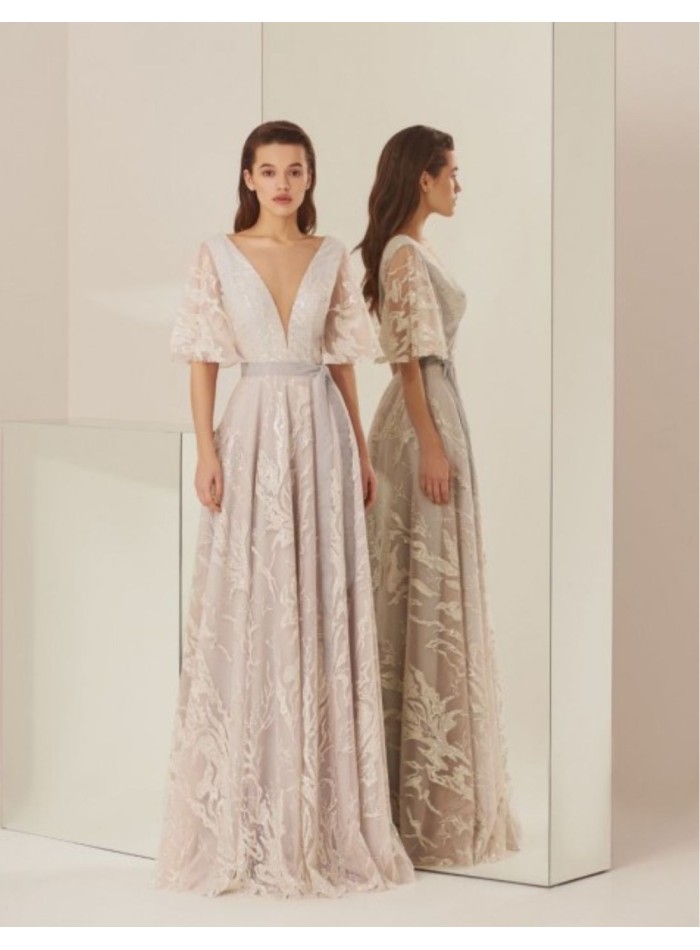 Robe longue de fête avec dentelle florale pailletée